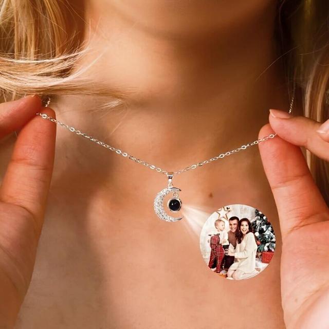 Custom Photo Moon Necklace – Eye-Visible & Phone-Projection Pendant